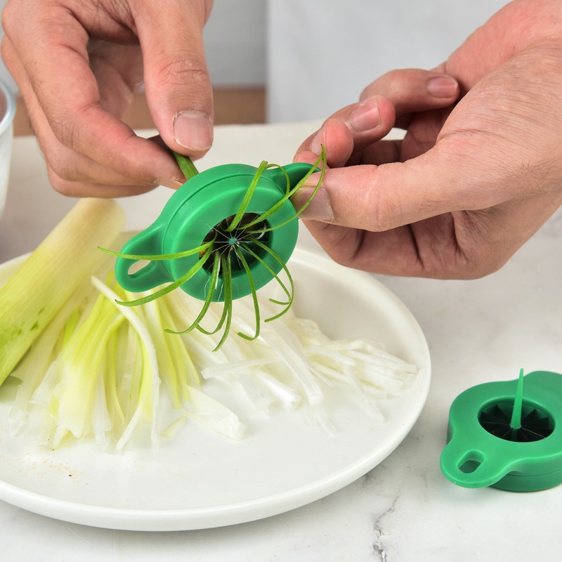 Tagliacipolle a Fiore di Prugn - Kitchen Gadgets Wirecutter recensione e prezzo